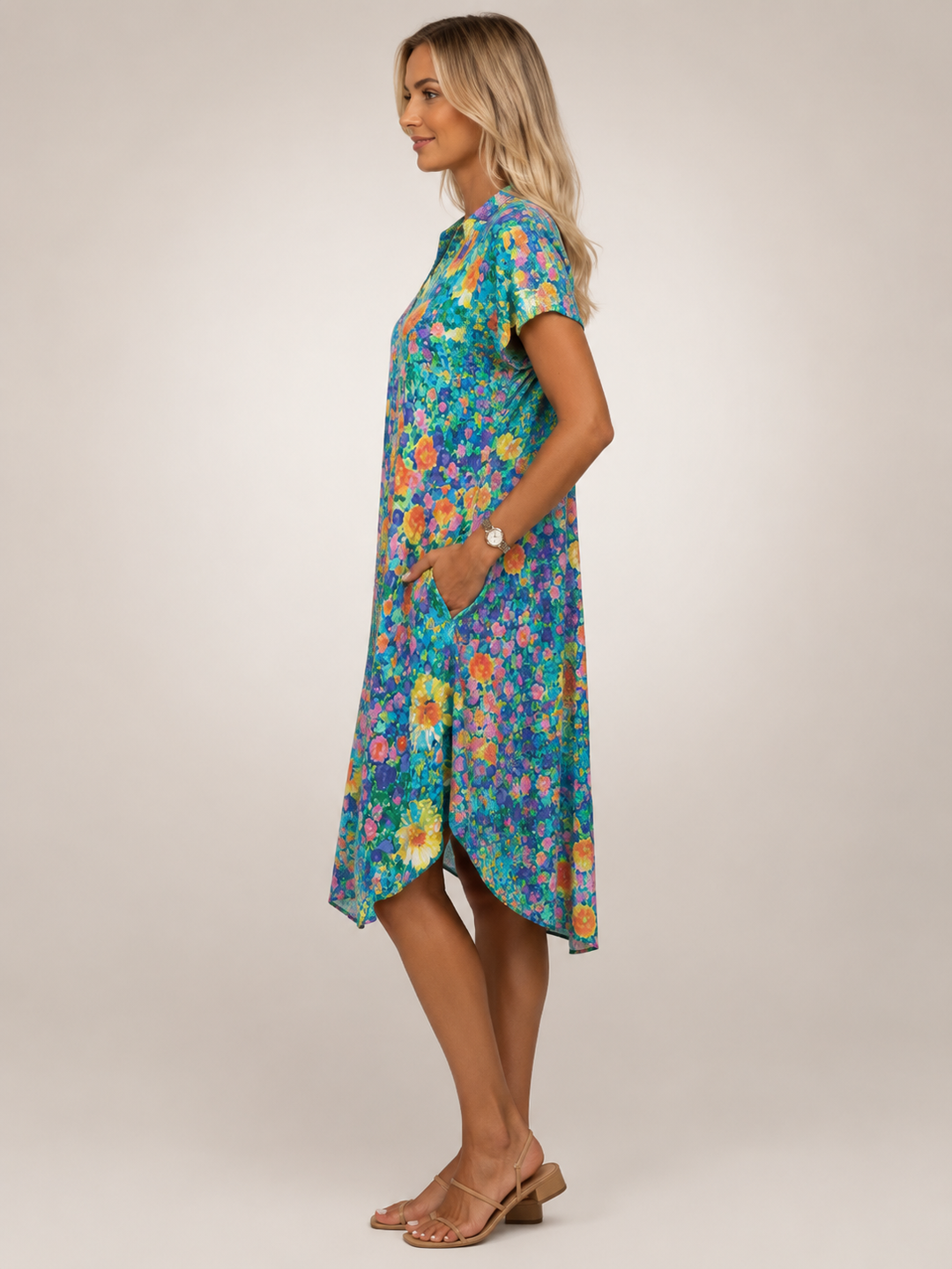 Klara | Geblümtes Mini-Hemdkleid mit V-Ausschnitt