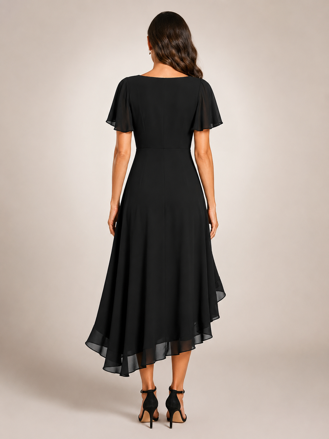 Reinhilde | Maxikleid mit asymmetrischem Saum und V-Ausschnitt