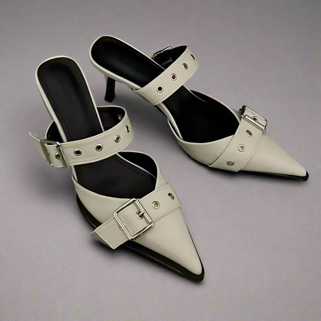 Adelheid | Spitze Pumps mit Schnallenriemen – Ansicht 04