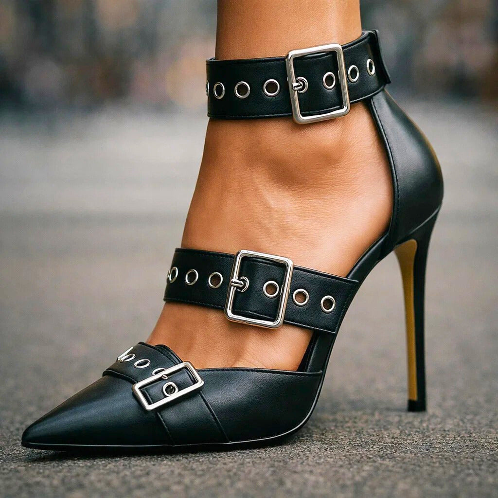 Konstanze | Spitze Stiletto-Pumps mit Schnallenriemen – Ansicht 02