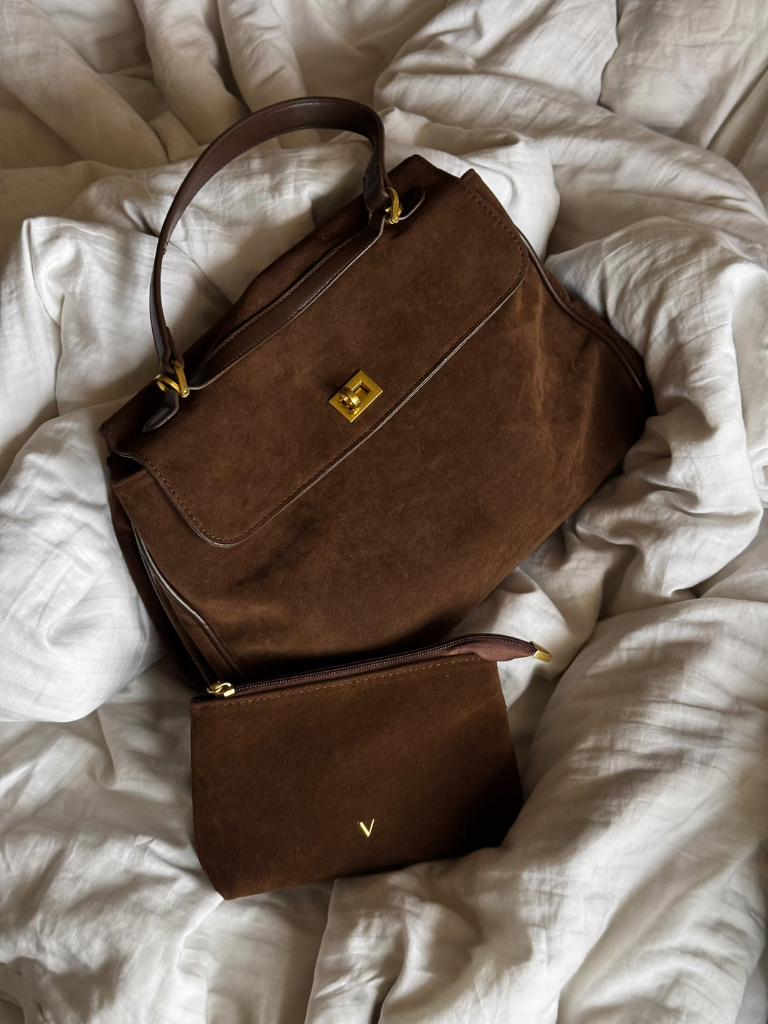 Annika | Elegante Schultertasche in Wildleder-Optik – Ansicht 03