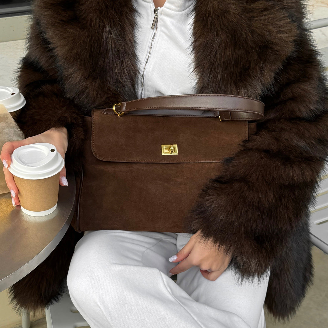Annika | Elegante Schultertasche in Wildleder-Optik – Ansicht 05
