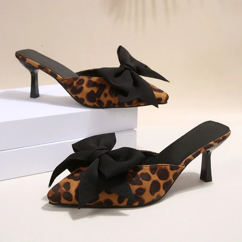 Cordula | Mule-Stiletto mit Leopardmuster &amp; Schleife – Ansicht 10