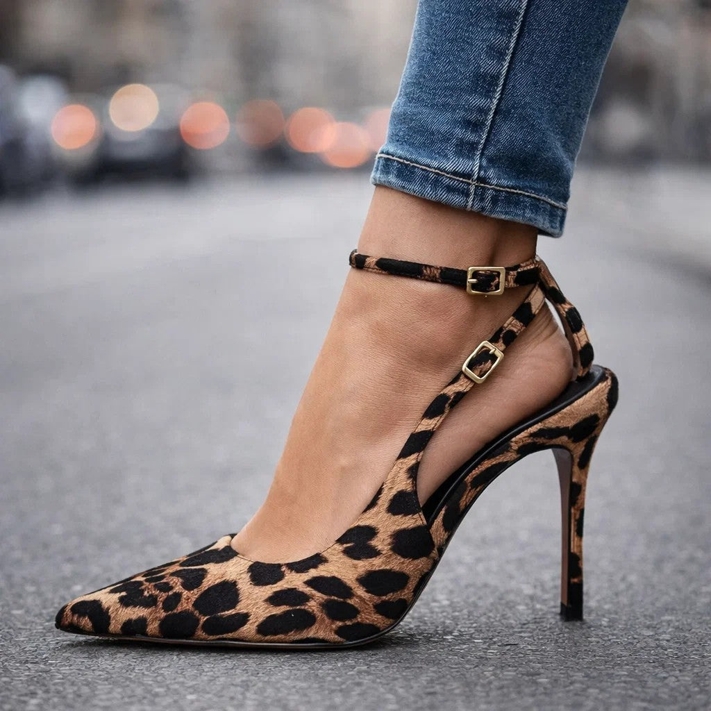 Ernestine | Spitze Stiletto-Pumps mit Knöchelriemen – Ansicht 01