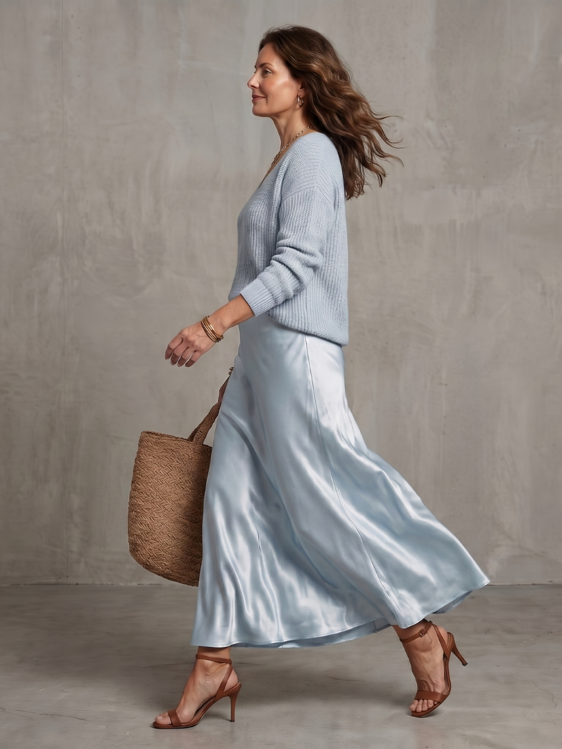 Juliane | Strick-Set mit Satin-Rock – Hellblau – Ansicht 03