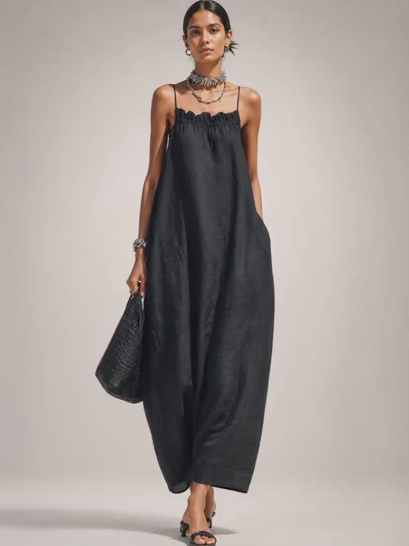 Elfriede | Schlichtes Maxikleid mit Rüschenausschnitt und Spaghettiträgern